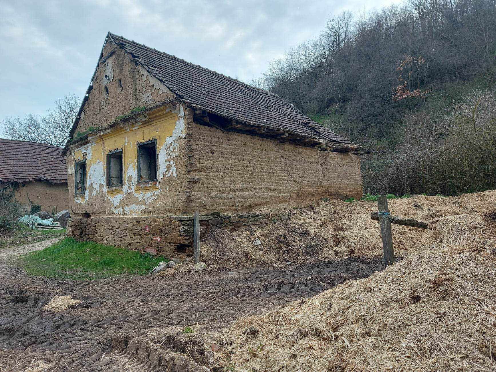 Na prodaju kuća za rušenje u Mesiću Vršac