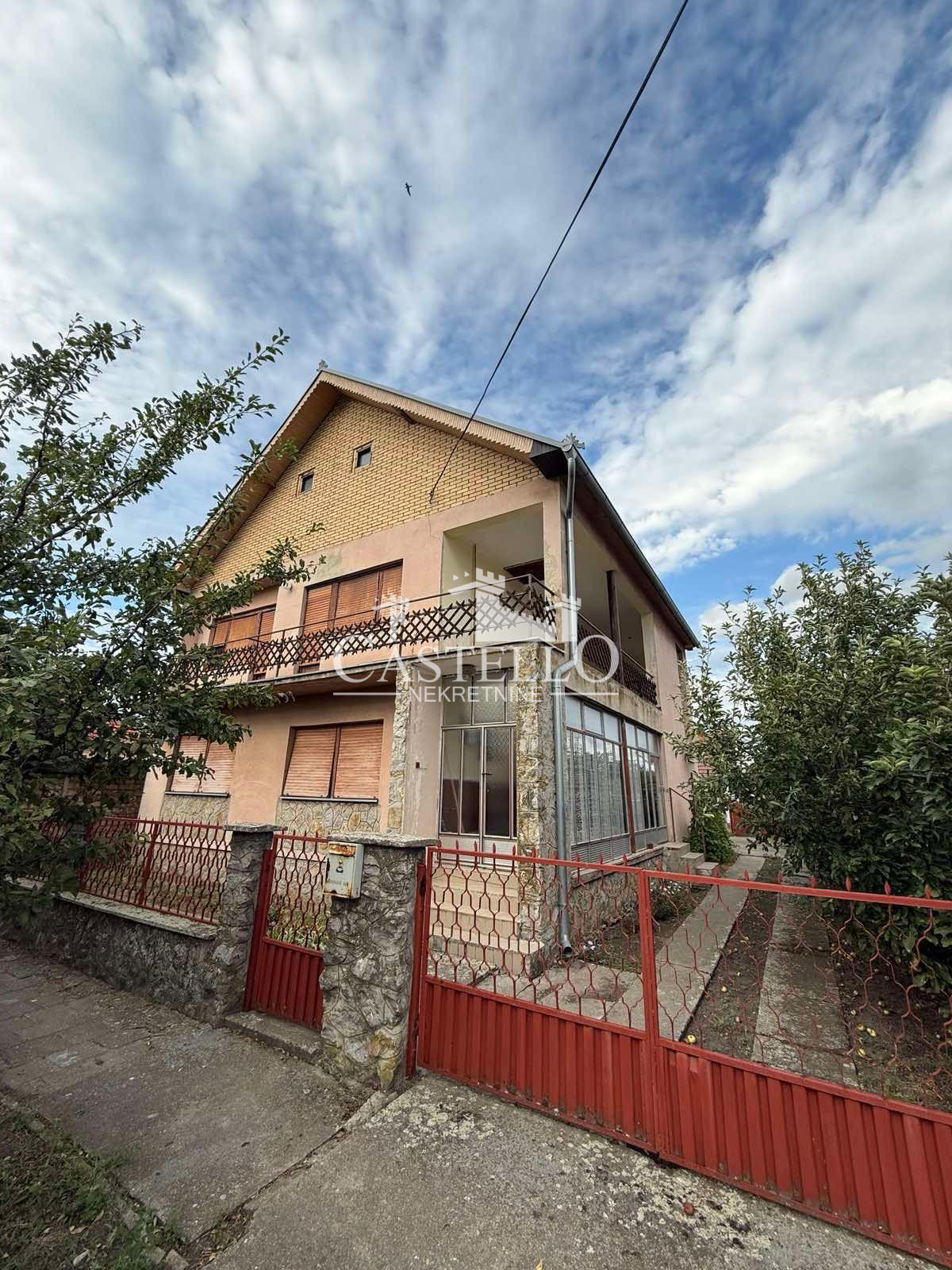2-371-Na-prodaju-spratna-kuća-u-Plandištu-01