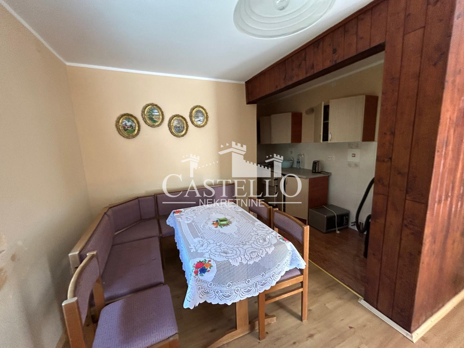 2-374-Na-prodaju-vikend-kuća-na-vršačkom-bregu-10